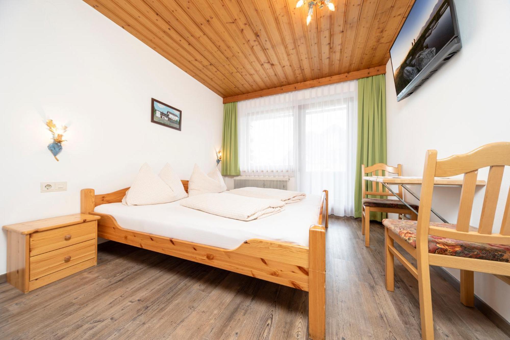 Gasthof Pension Knapp Штрас-им-Циллерталь Номер фото